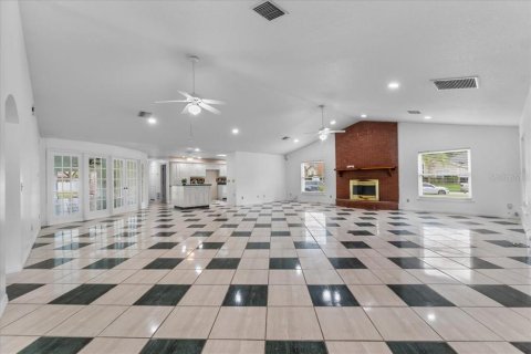 Villa ou maison à vendre à Orlando, Floride: 4 chambres, 321.44 m2 № 1888460 - photo 16