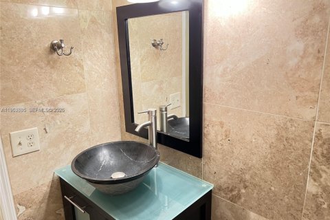 Condo in Plantation, Florida, 2 bedrooms  № 2081049 - photo 4