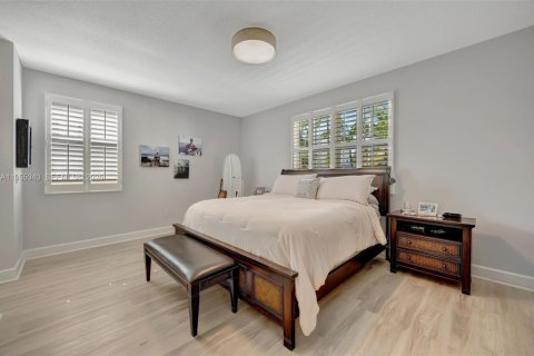 Condo in Pinecrest, Florida, 4 bedrooms  № 2010176 - photo 18