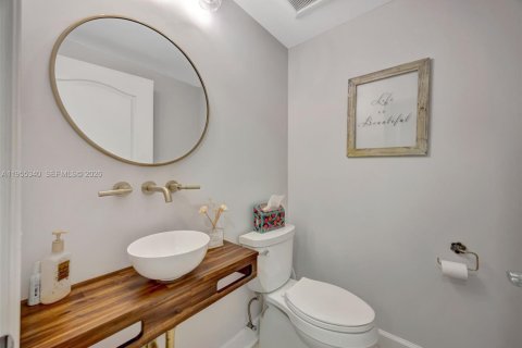 Condo in Pinecrest, Florida, 4 bedrooms  № 2010176 - photo 24