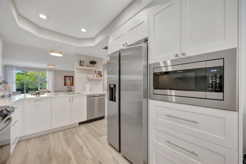 Condo in Pinecrest, Florida, 4 bedrooms  № 2010176 - photo 5