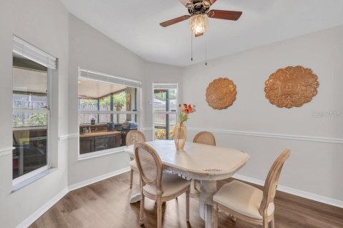 House in Brandon, Florida 3 bedrooms, 157.93 sq.m. № 2287793 - photo 9
