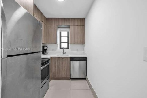 Снять в аренду квартиру в Майами-Бич, Флорида 2 спальни, 100.33м2, № 2067896 - фото 10