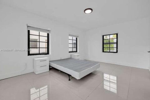 Снять в аренду квартиру в Майами-Бич, Флорида 2 спальни, 100.33м2, № 2067896 - фото 16
