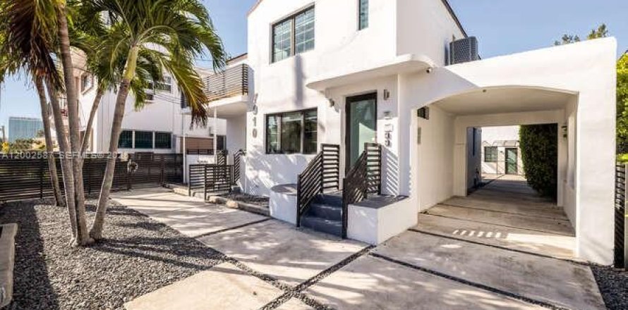 Квартира в Майами-Бич, Флорида 2 спальни, 100.33м2 № 2067896