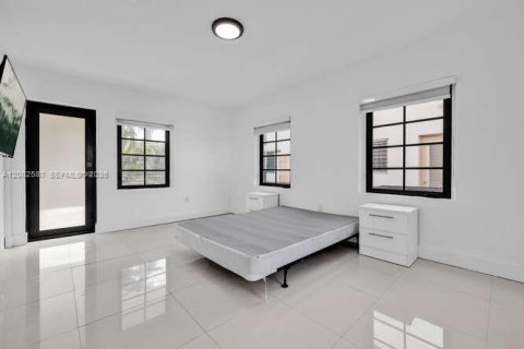 Снять в аренду квартиру в Майами-Бич, Флорида 2 спальни, 100.33м2, № 2067896 - фото 18