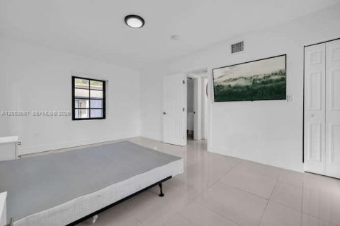 Снять в аренду квартиру в Майами-Бич, Флорида 2 спальни, 100.33м2, № 2067896 - фото 17