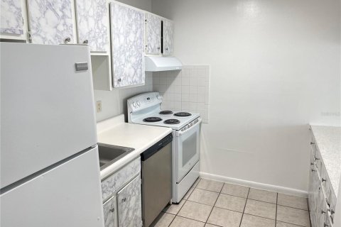 Condominio en alquiler en Orlando, Florida, 2 dormitorios, 92.53 m2 № 2094333 - foto 3