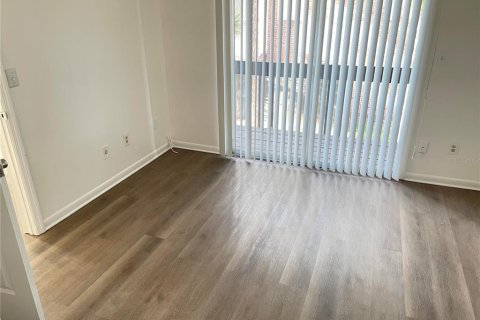 Condominio en alquiler en Orlando, Florida, 2 dormitorios, 92.53 m2 № 2094333 - foto 12