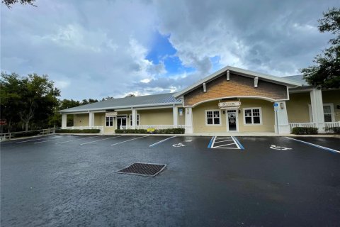 Commercial property in Lady Lake, Florida 178.37 sq.m. № 915668 - photo 4