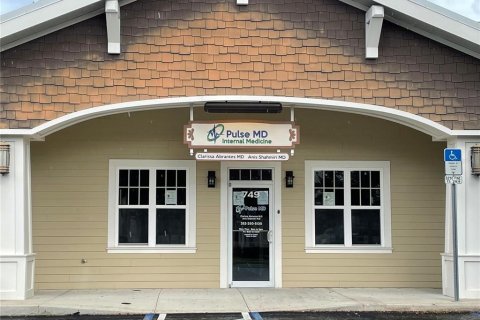 Commercial property in Lady Lake, Florida 178.37 sq.m. № 915668 - photo 2