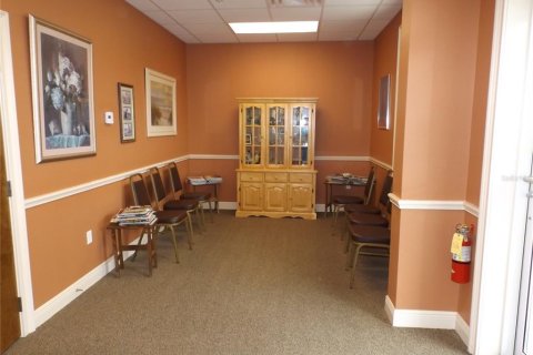 Commercial property in Lady Lake, Florida 178.37 sq.m. № 915668 - photo 10