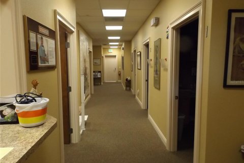 Commercial property in Lady Lake, Florida 178.37 sq.m. № 915668 - photo 17