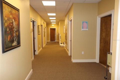 Commercial property in Lady Lake, Florida 178.37 sq.m. № 915668 - photo 21