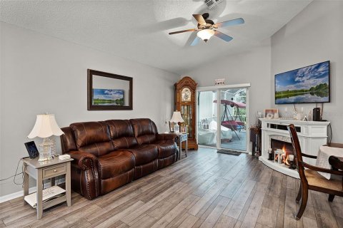 Villa ou maison à vendre à Haines City, Floride: 4 chambres, 145.11 m2 № 1904570 - photo 8