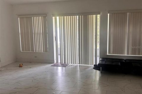 House in Kissimmee, Florida 4 bedrooms, 185.8 sq.m. № 2232129 - photo 3