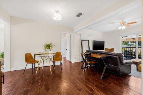 Casa en alquiler en Saint Petersburg, Florida, 3 dormitorios, 140.65 m2 № 1657180 - foto 10