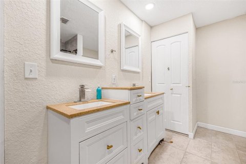 Casa en alquiler en Saint Petersburg, Florida, 3 dormitorios, 140.65 m2 № 1657180 - foto 19