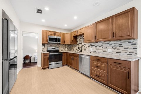 Casa en alquiler en Saint Petersburg, Florida, 3 dormitorios, 140.65 m2 № 1657180 - foto 6