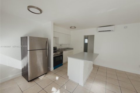 Appartement à louer à North Miami Beach, Floride: 1 chambre, 74.32 m2 № 2045890 - photo 3