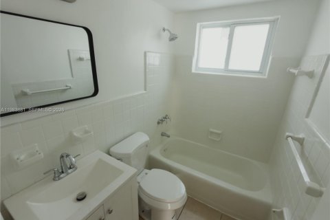 Appartement à louer à North Miami Beach, Floride: 1 chambre, 74.32 m2 № 2045890 - photo 9