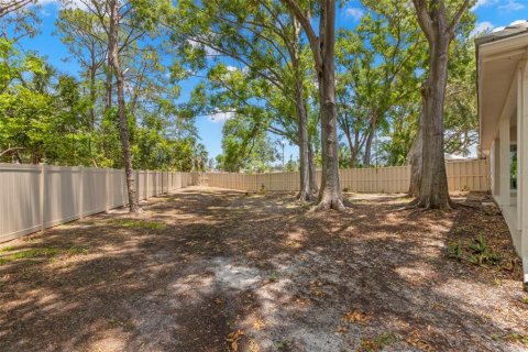 Townhouse in Saint Petersburg, Florida 4 bedrooms, 193.7 sq.m. № 1757114 - photo 24