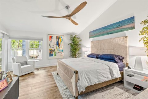 Townhouse in Saint Petersburg, Florida 4 bedrooms, 193.7 sq.m. № 1757114 - photo 29