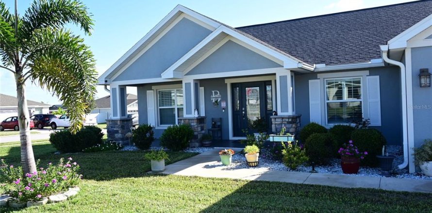 Villa ou maison à Lake Alfred, Floride 4 chambres, 174.93 m2 № 2206070