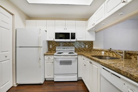 Copropriété à louer à Palm Beach Gardens, Floride: 2 chambres, 90.86 m2 № 2146813 - photo 10