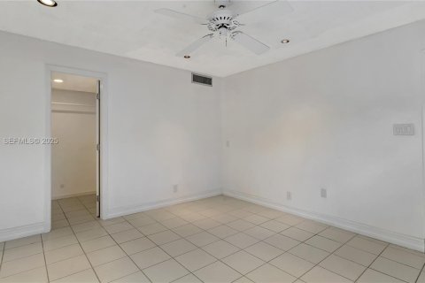 Adosado en alquiler en Hollywood, Florida, 3 dormitorios, 218.32 m2 № 1993871 - foto 21