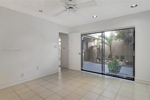 Adosado en alquiler en Hollywood, Florida, 3 dormitorios, 218.32 m2 № 1993871 - foto 30