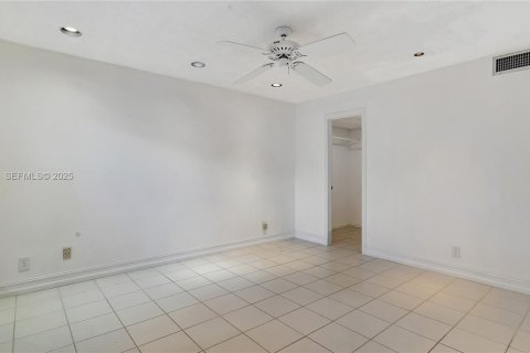 Adosado en alquiler en Hollywood, Florida, 3 dormitorios, 218.32 m2 № 1993871 - foto 22