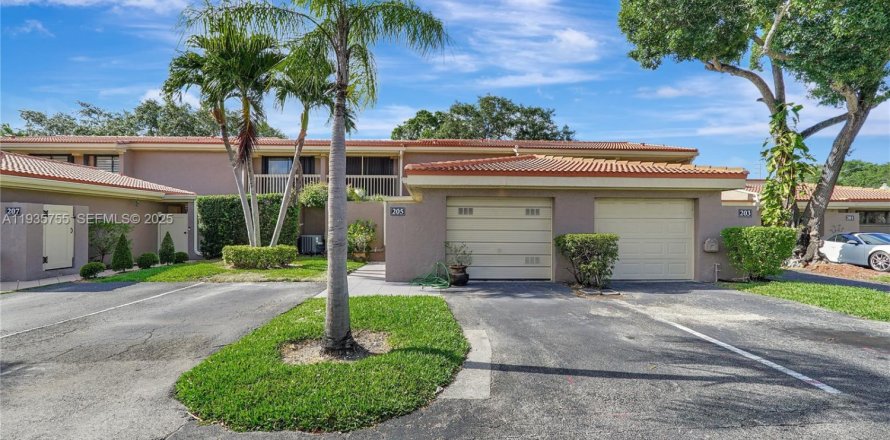 Adosado en Hollywood, Florida 3 dormitorios, 218.32 m2 № 1993871