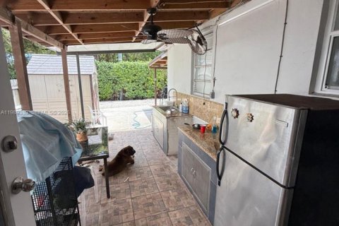 Immobilier commercial à vendre à Miami, Floride: 198.07 m2 № 2051836 - photo 8