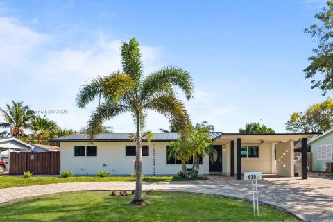 House in Pompano Beach, Florida 4 bedrooms, 117.15 sq.m. № 2065015