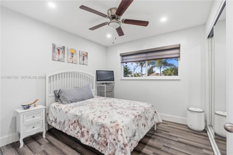 House in Pompano Beach, Florida 4 bedrooms, 117.15 sq.m. № 2065015 - photo 19