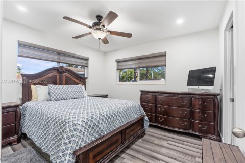 House in Pompano Beach, Florida 4 bedrooms, 117.15 sq.m. № 2065015 - photo 24