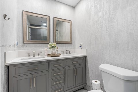 House in Pompano Beach, Florida 4 bedrooms, 117.15 sq.m. № 2065015 - photo 30