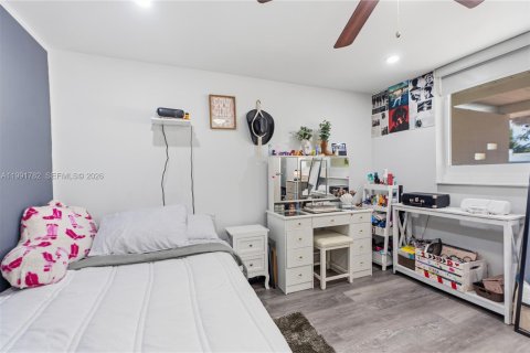 House in Pompano Beach, Florida 4 bedrooms, 117.15 sq.m. № 2065015 - photo 18