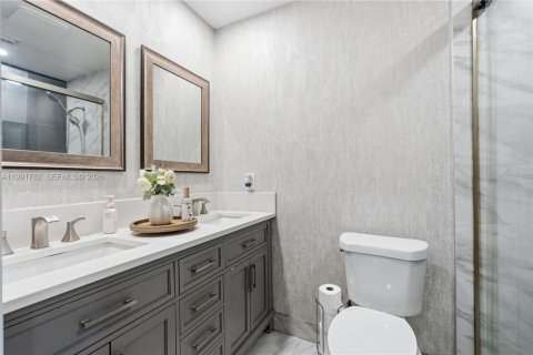 House in Pompano Beach, Florida 4 bedrooms, 117.15 sq.m. № 2065015 - photo 28