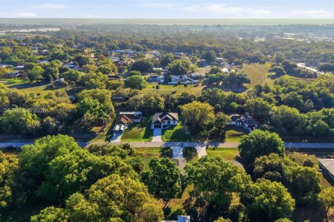 House in LaBelle, Florida 3 bedrooms № 2057517 - photo 7