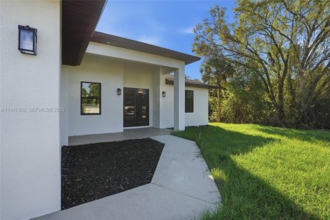 House in LaBelle, Florida 3 bedrooms № 2057517 - photo 3