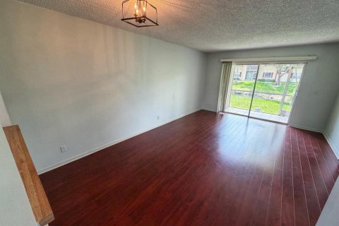 Copropriété à louer à Coral Springs, Floride: 2 chambres, 75.16 m2 № 2259679 - photo 5