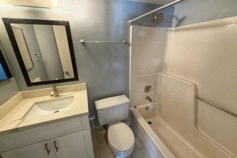 Copropriété à louer à Coral Springs, Floride: 2 chambres, 75.16 m2 № 2259679 - photo 2