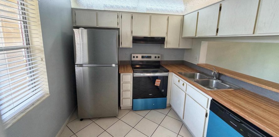 Condo à Coral Springs, Floride, 2 chambres  № 2259679