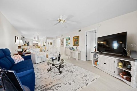 Condo in Punta Gorda, Florida, 2 bedrooms  № 1559656 - photo 8