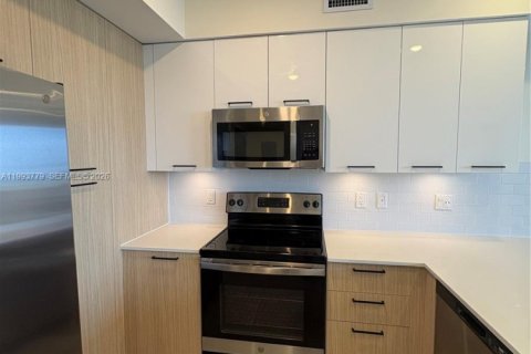 Casa en alquiler en North Miami Beach, Florida, 3 dormitorios № 2055501 - foto 3