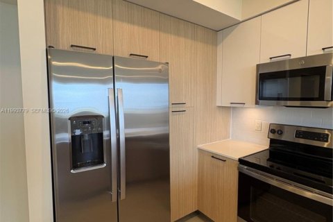 Casa en alquiler en North Miami Beach, Florida, 3 dormitorios № 2055501 - foto 2