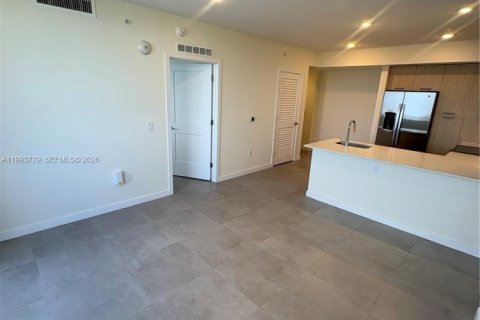 Casa en alquiler en North Miami Beach, Florida, 3 dormitorios № 2055501 - foto 6