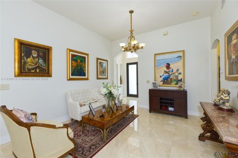 House in Miami, Florida 3 bedrooms, 170.94 sq.m. № 1814294 - photo 3